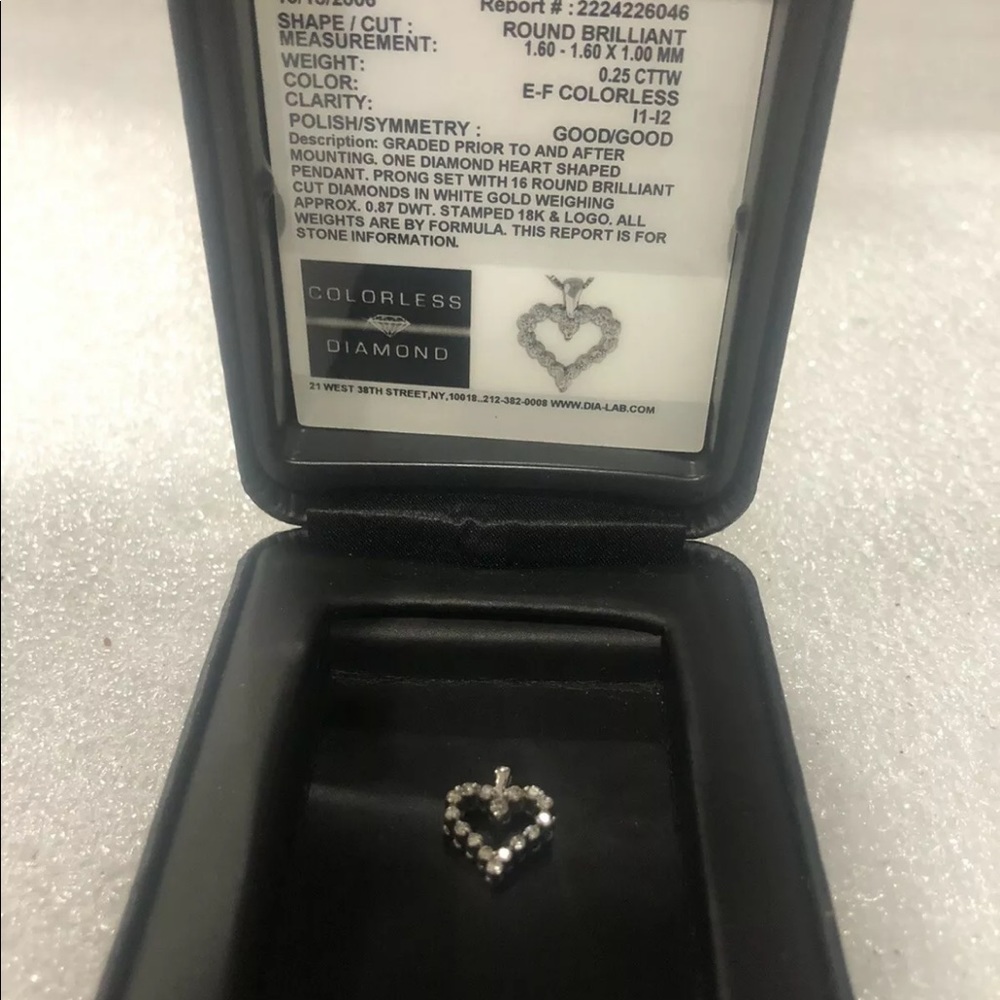 Diamond heart pendant - Picture 2 of 7